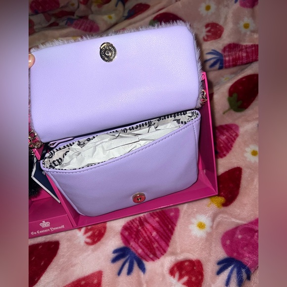 NWT Juicy Couture Flap Gothic Crossbody And Keychain Set - Picture 7 of 10